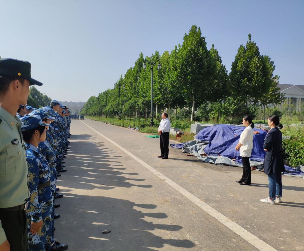 澳门银河娱乐城
党委慰问18级军训同学，送上中秋祝福