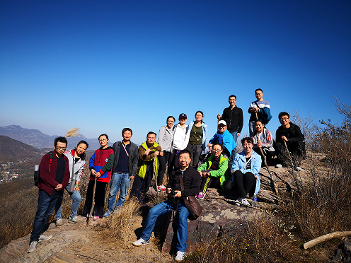 澳门银河娱乐城
工会组织登山活动